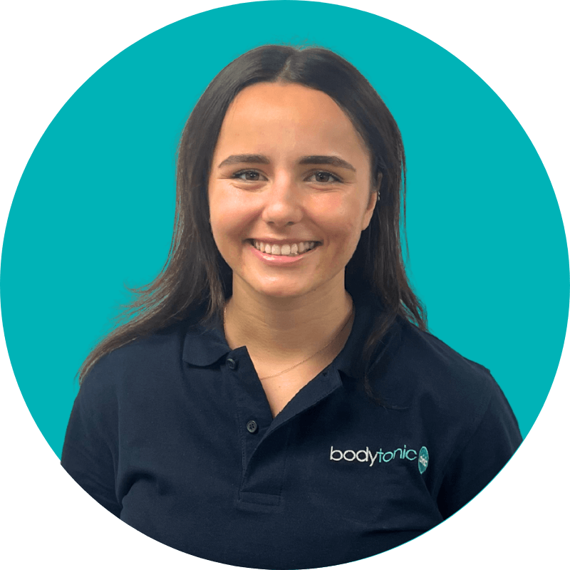 anna-lofts-msk-physiotherapist-assessing-patient-functional-rehabilitation-bodytonic-clinic-london