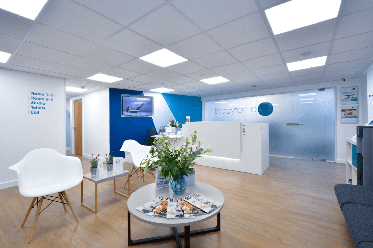 Patient receiving MSK services at Bodytonic Clinic in London, Canada Water SE16 and Stratford E15 E20 