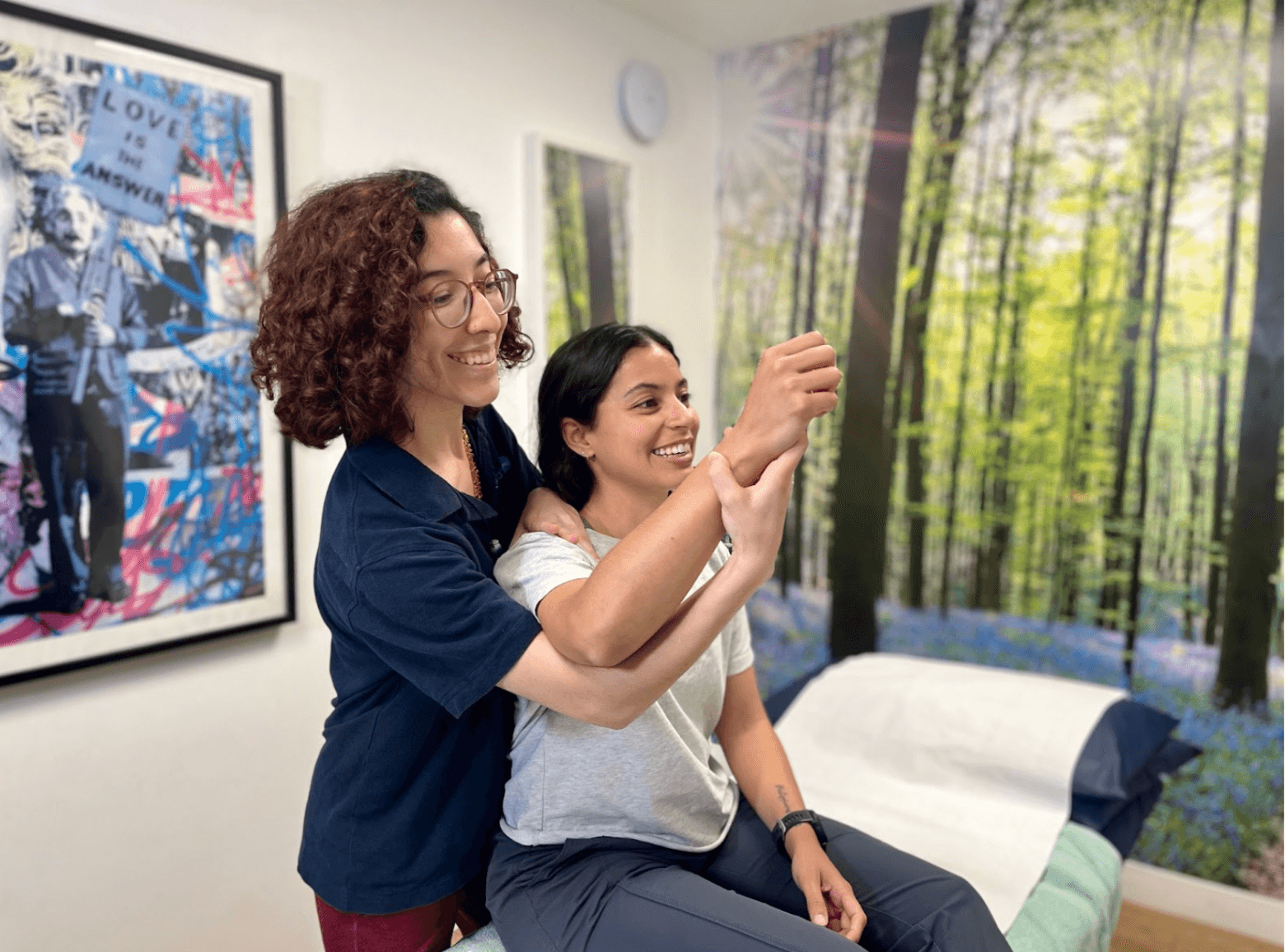 Patient receiving MSK service at Bodytonic Clinic in London, Canada Water SE16 and Stratford E15 E20